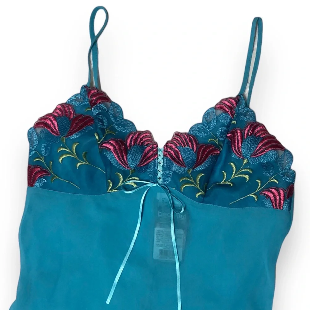 BEAUTIFUL WOMAN Floral Embroidered Sheer Negligée